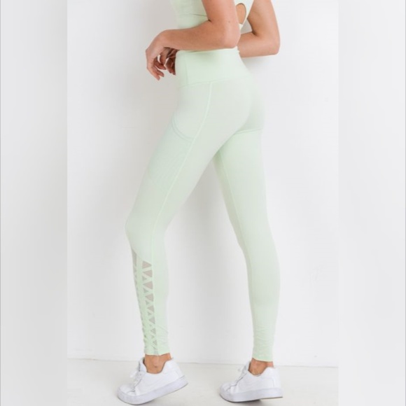 Hybrid Mesh & Lattice Straps Full Pocket Leggings - Picture 2 of 6